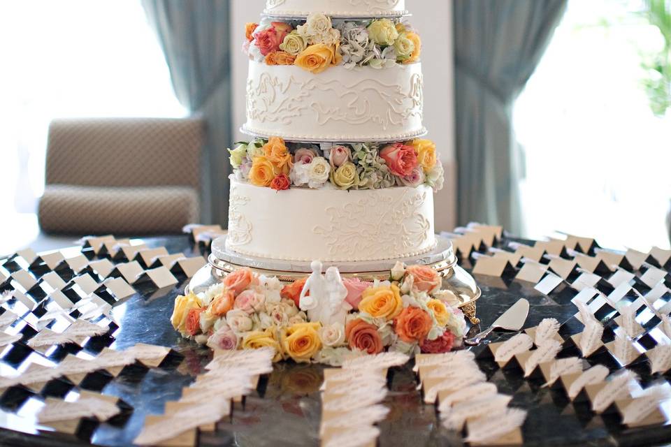 Cherish The Cakes - Wedding Cake - Kansas City, MO - WeddingWire