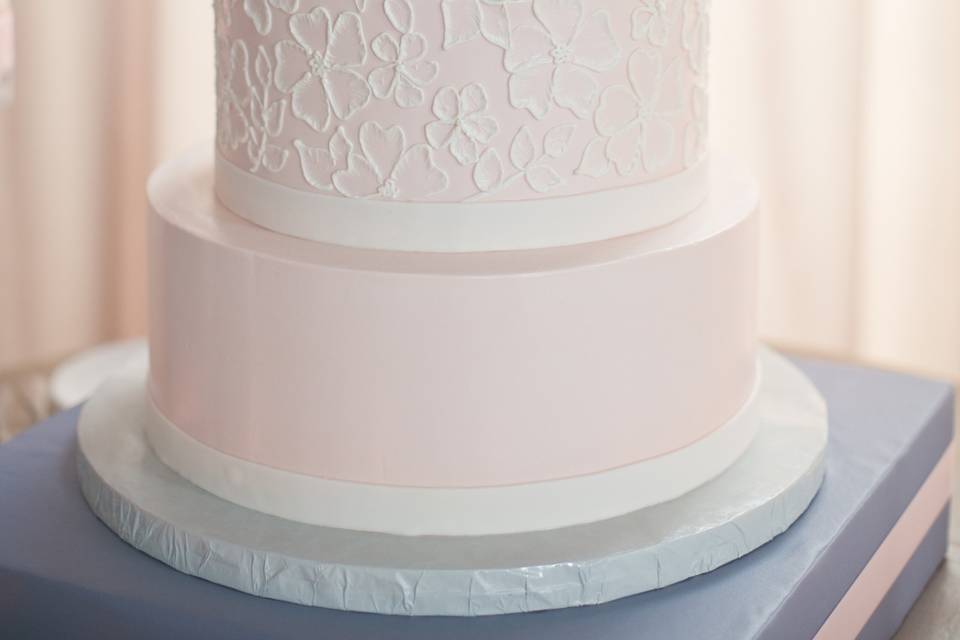 Cherish The Cakes - Wedding Cake - Kansas City, MO - WeddingWire