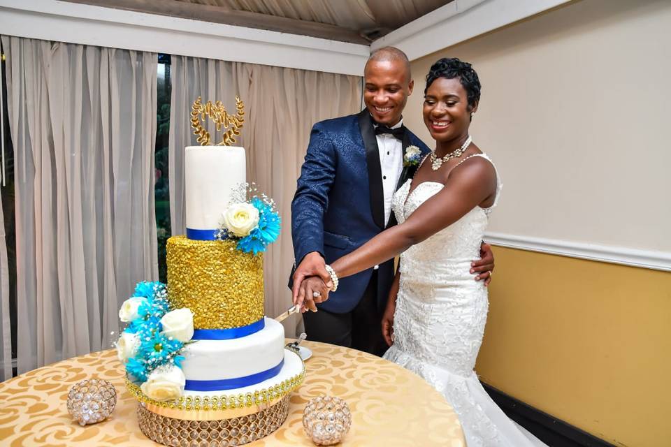 The Beezer's cutting of cake