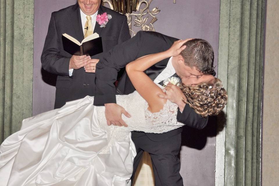 Breathless Moments Photography provides award winning weddings & receptions. We create memories that you will cherish Forever.