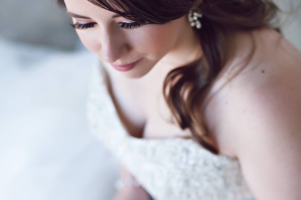 White with gorgeous bouquet