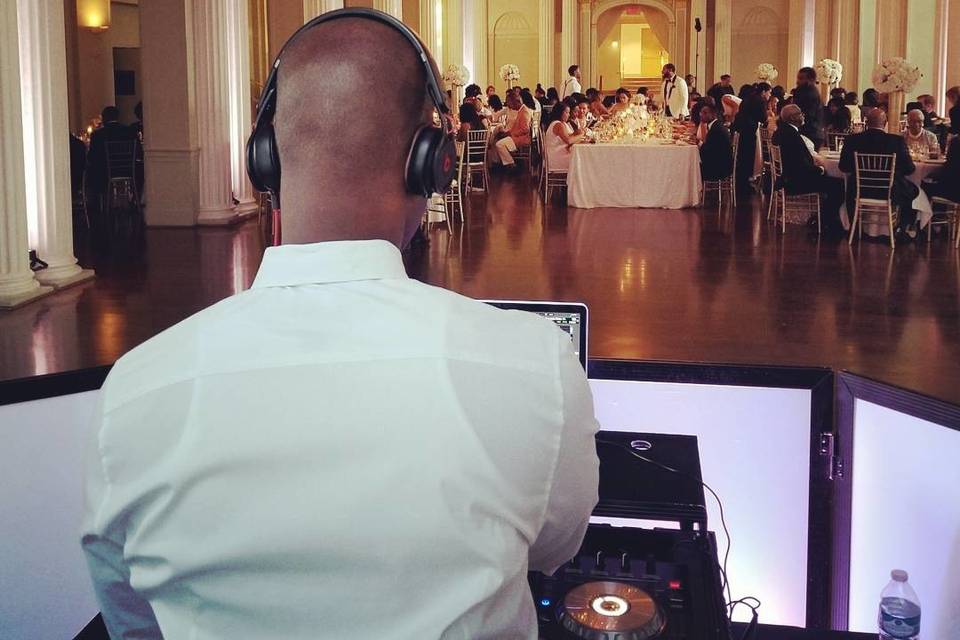 DJ Qwest Mobile DJ Service