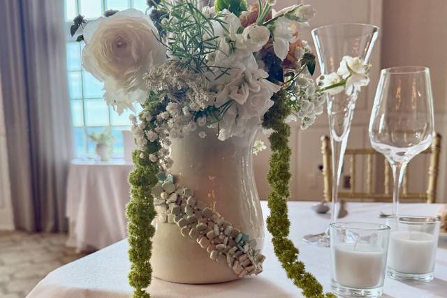 Table Hydrangea vase w/pearls2