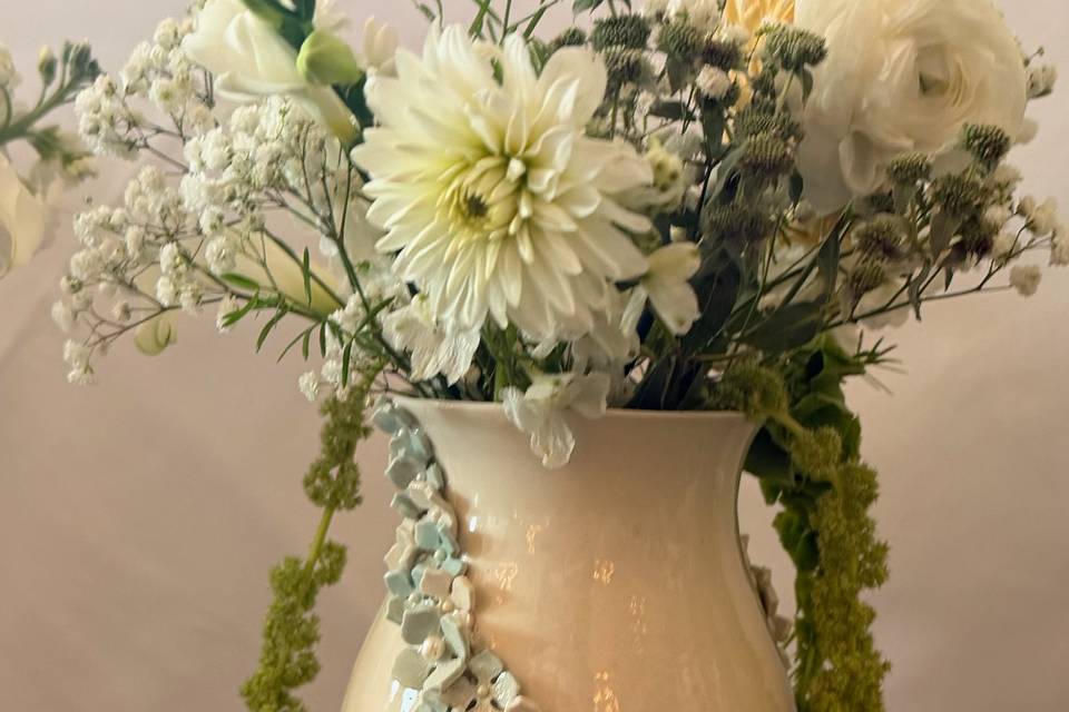 Hydrangea vase w/pearls3