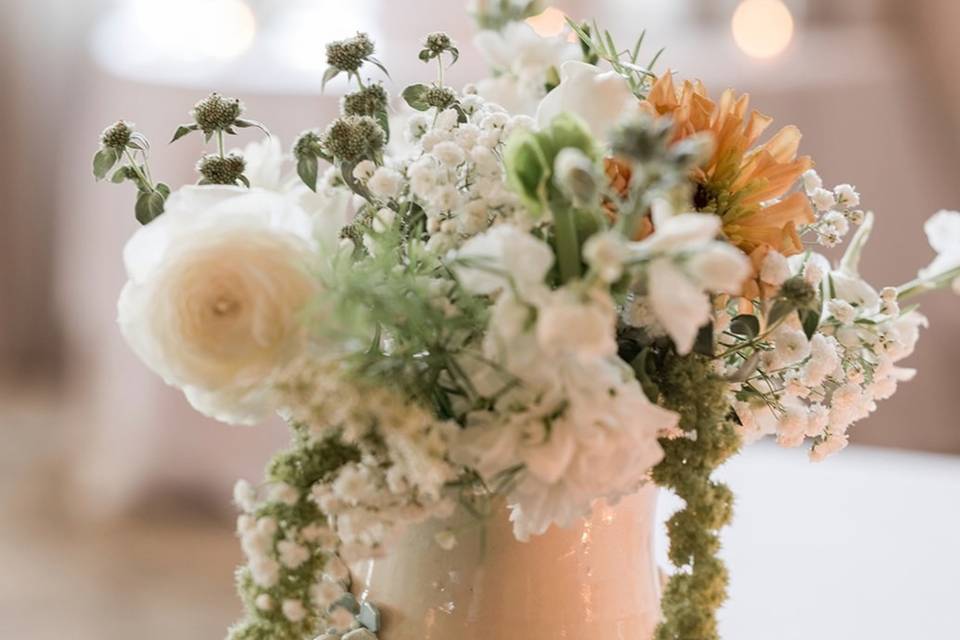 Table Hydrangea vase w/pearls2