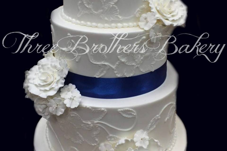 Gradient wedding cake