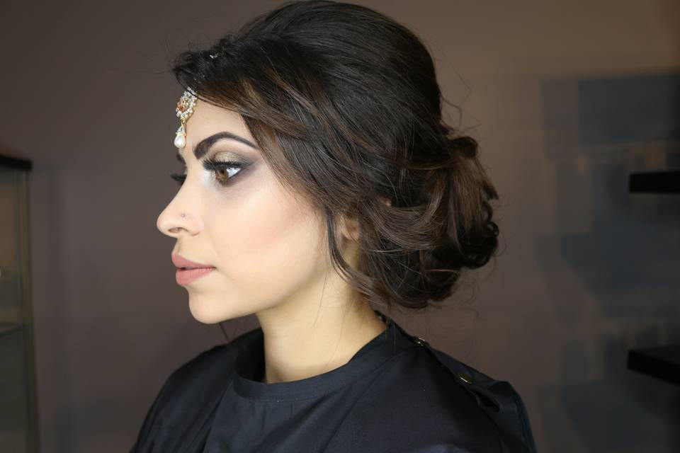 Gorgeous Bride EsmaBridal Hair by: @hairbyaysha