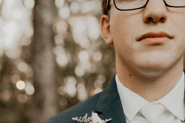 An elegant boutonnière