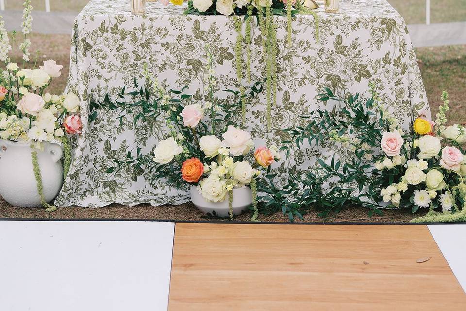 Sweetheart table