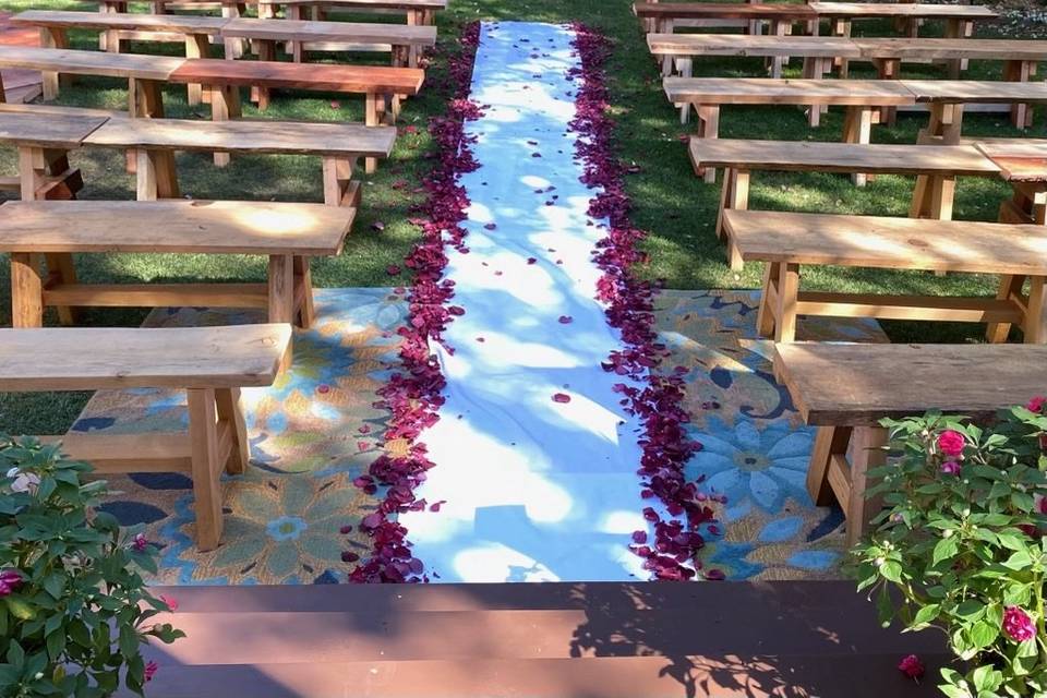 Aisle with petals