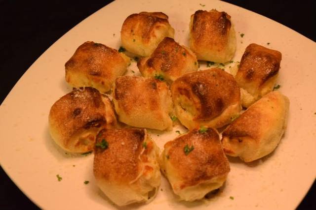 Garlic Knots