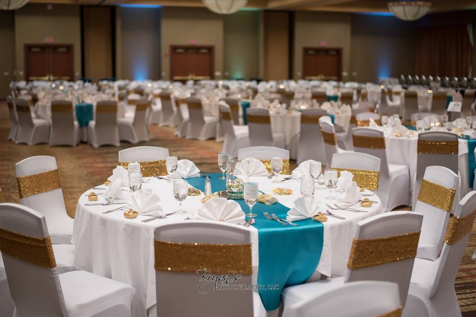Full Ballroom with gold & teal