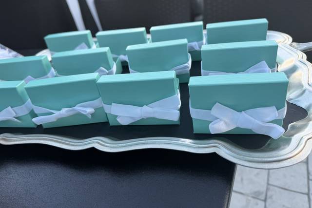 Favors with a touch of class