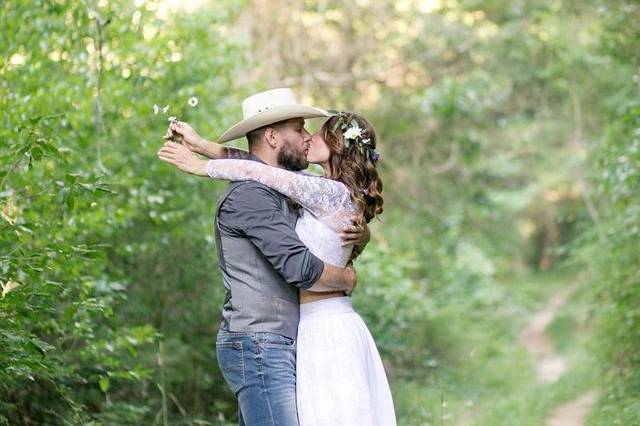 Couple kissing