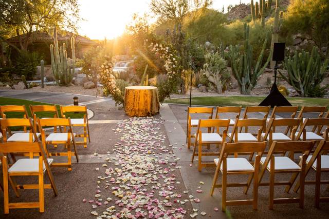 Canyon Suites Patio Ceremony