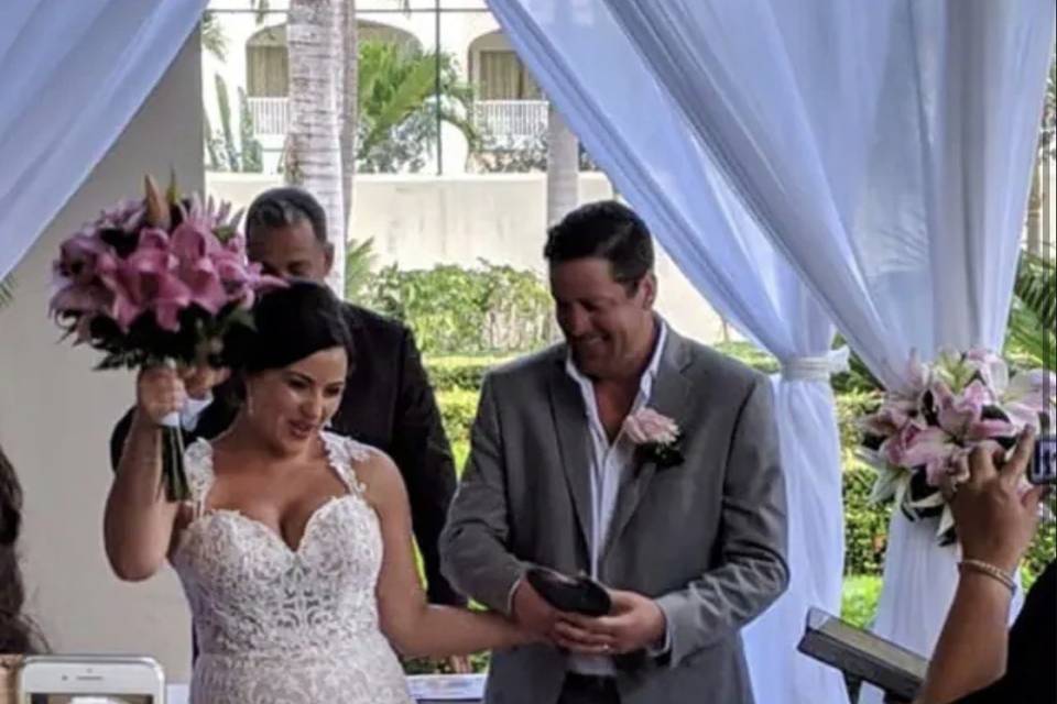 ChloeGroup_WeddingPro_03.jpg