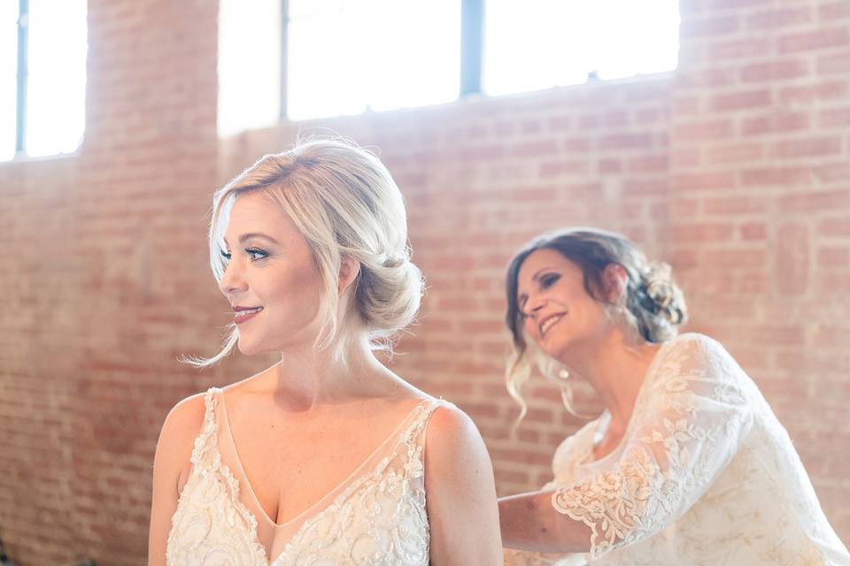 Bridal Hairstyling and Makeup