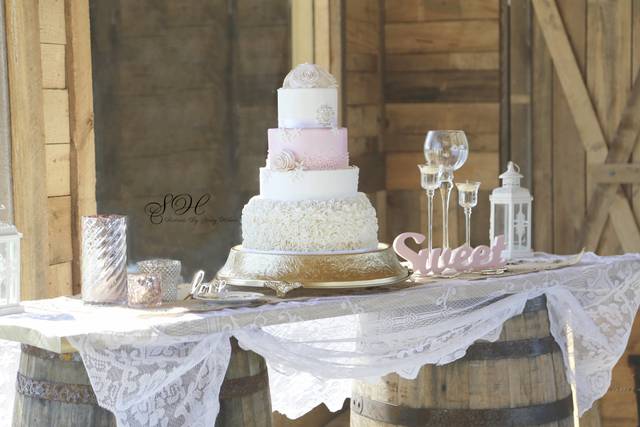 Four-layer wedding cake