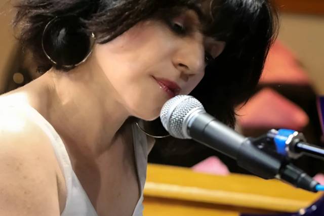 Stella Crispo Music