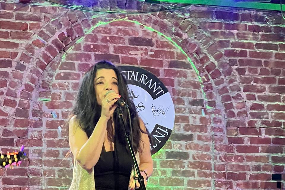 Stella Crispo Music