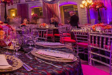 Table setting with centerpiece