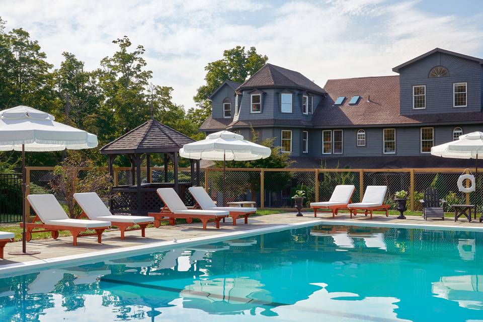 Hotel pool