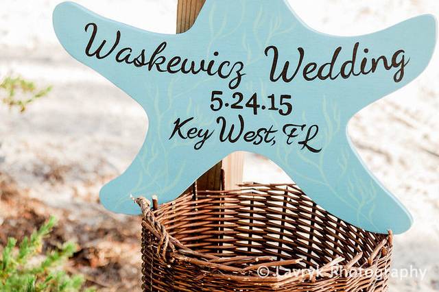 Wooden Beach Wedding Decor