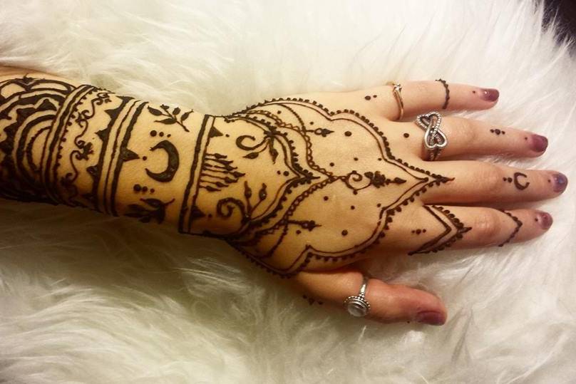 Intricate henna sleeve
