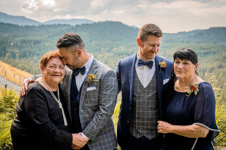 Portrait with moms