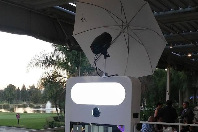 The Open Air Photo Booth is sleek, stylish and takes great pictures both indoors and outdoors.