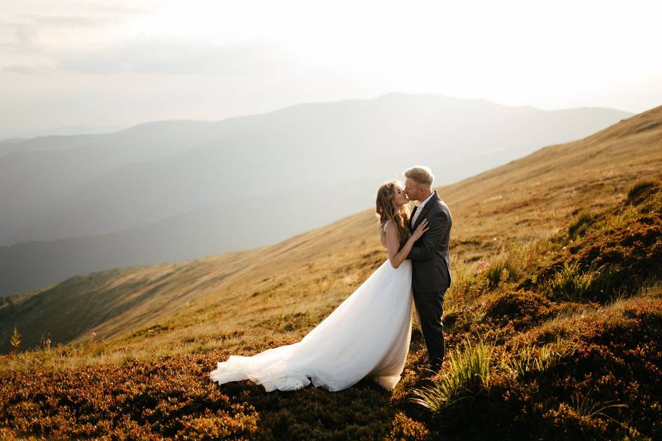Brandon Handy Weddings Couple
