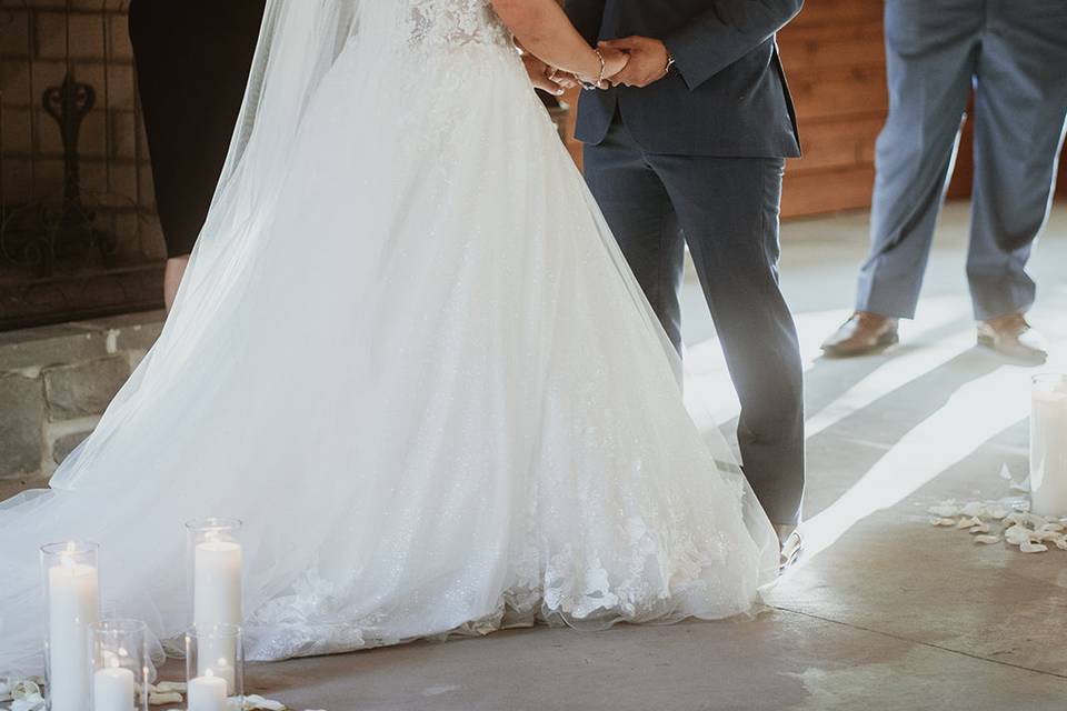 Officiant Julie