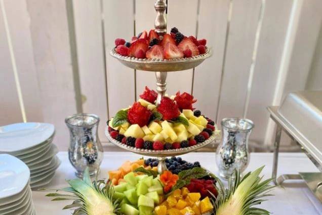 Deluxe Fruit Display