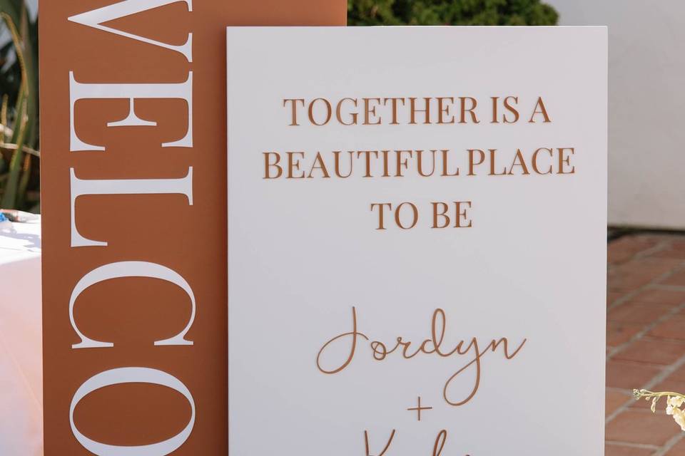 Welcome sign