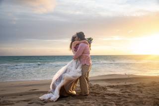 Memorable Hawaii Weddings