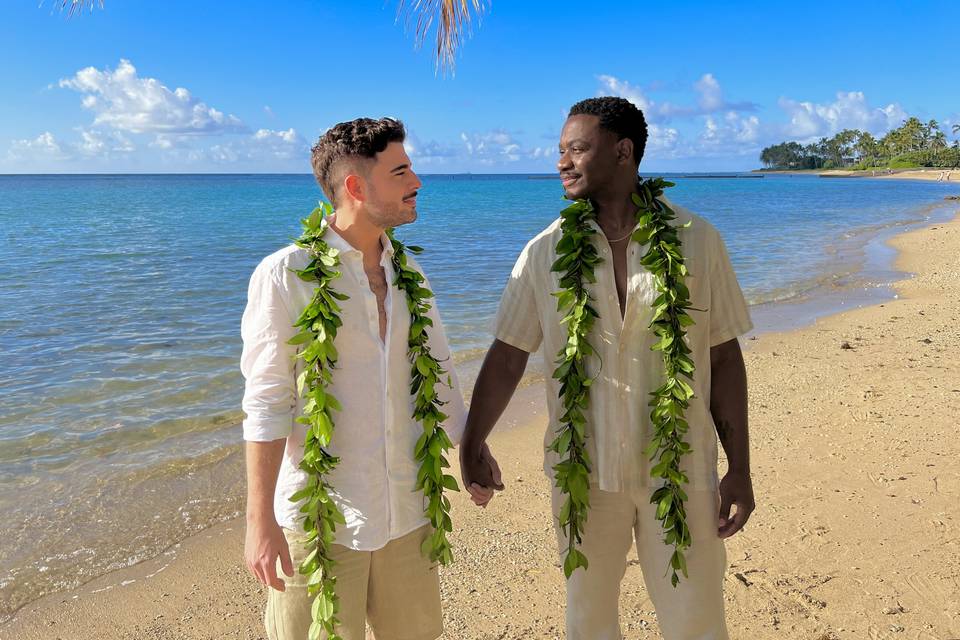 Kahala Beach elopement
