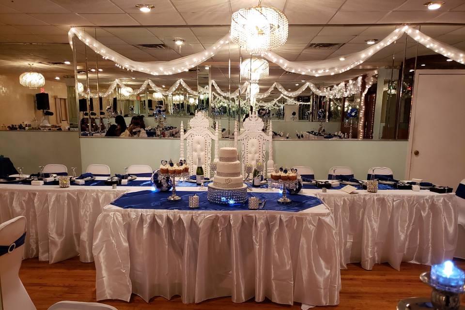 Bride and Groom table