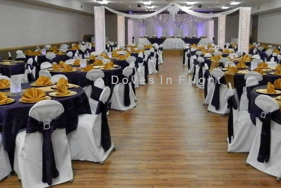 Black and yellow table linens