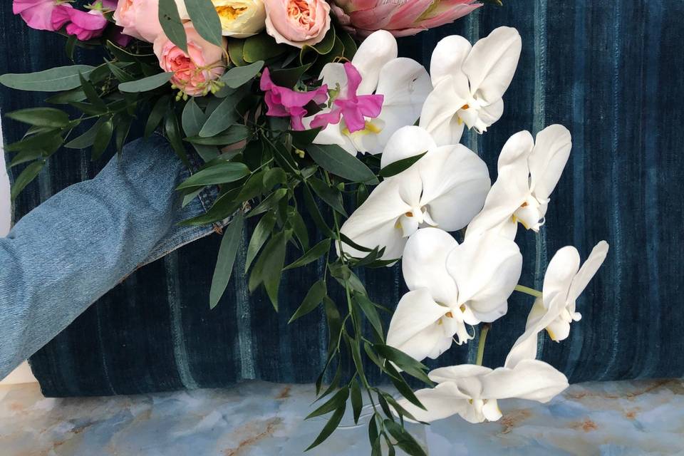 A wild bridal bouquet