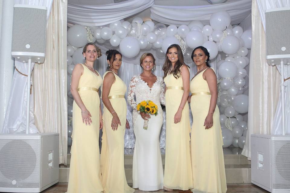 Bride & Bridesmaids