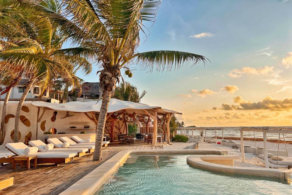 Beach club