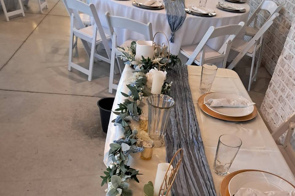 Creekside Head Table