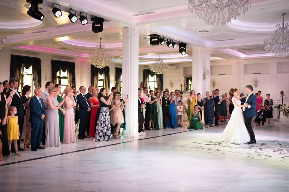 IOANA STAVAR MOMENTS LLC