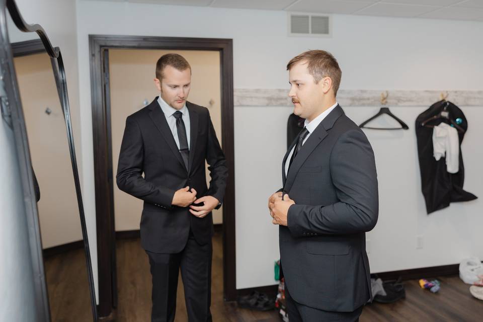 Groom Suites