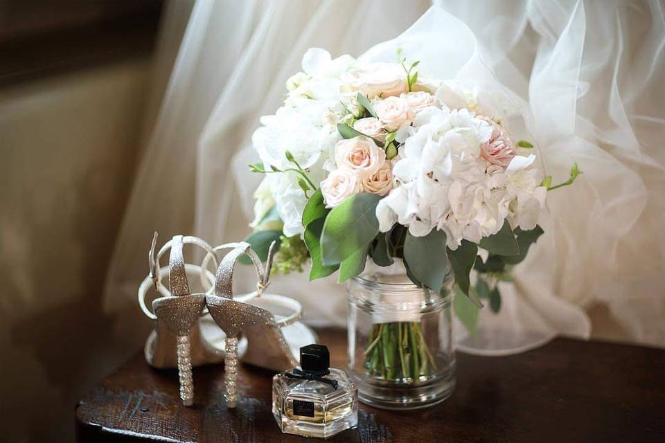 Bride's essentials