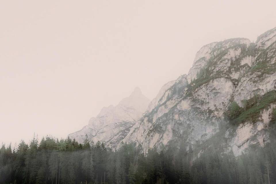 Elopement  in Braies Lake