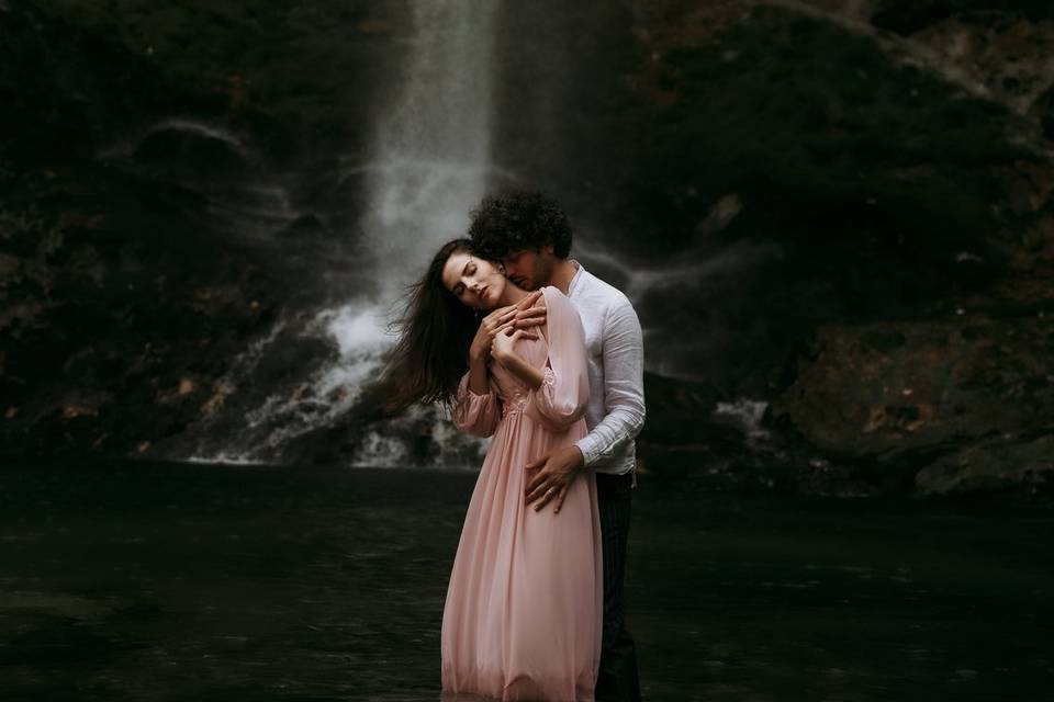 Elopement waterfall