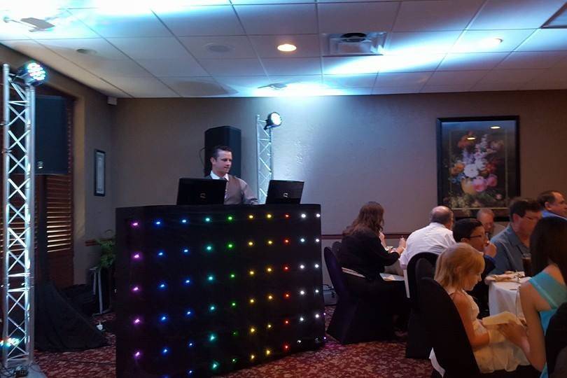 We provide a variety of setup and lighting variations to accommodate any venue big or small.