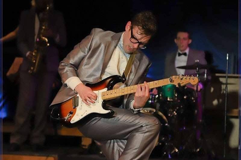 Guitar solo as buddy holly