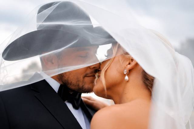 You may kiss the Bride!